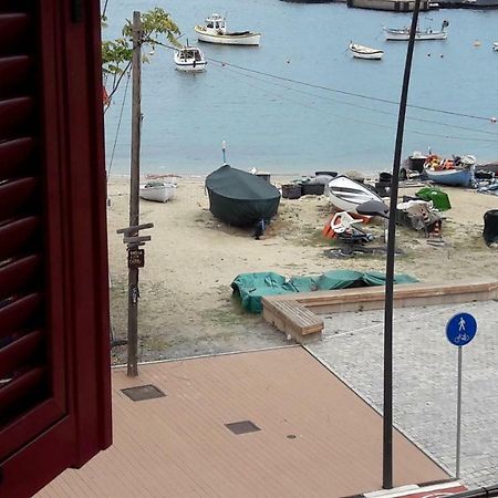Residenza Lux Fronte Mare Leilighet Vado Ligure Eksteriør bilde