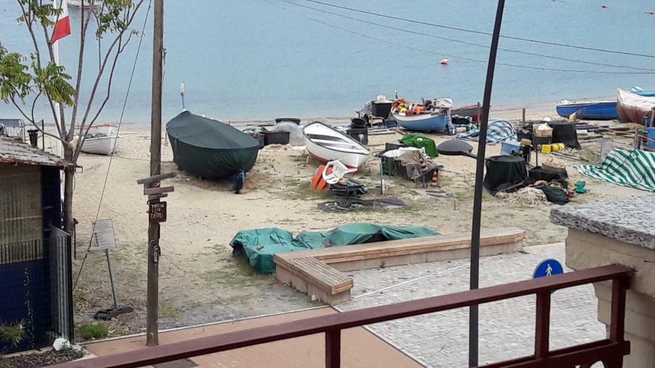 Residenza Lux Fronte Mare Leilighet Vado Ligure Eksteriør bilde