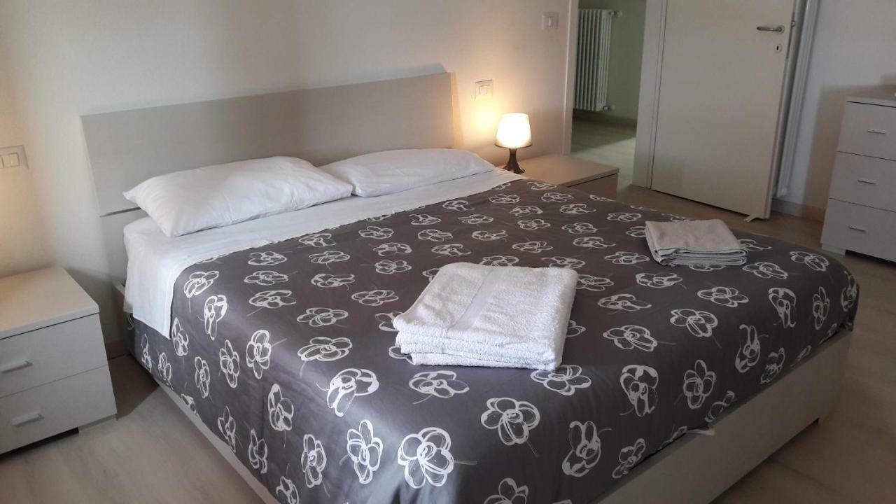 Residenza Lux Fronte Mare Leilighet Vado Ligure Eksteriør bilde