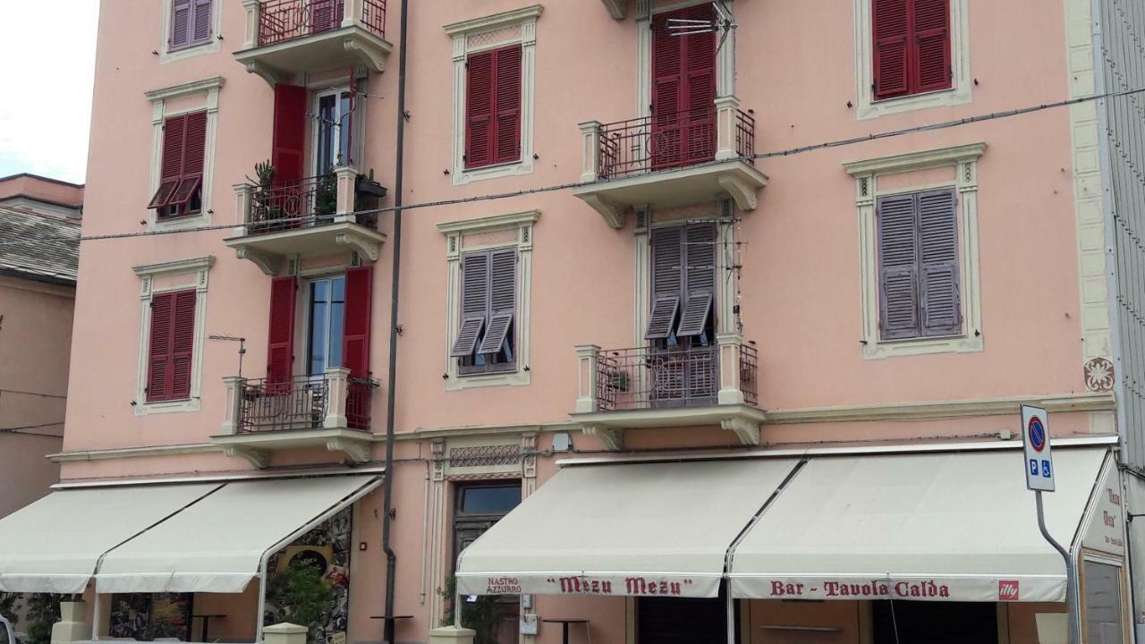 Residenza Lux Fronte Mare Leilighet Vado Ligure Eksteriør bilde