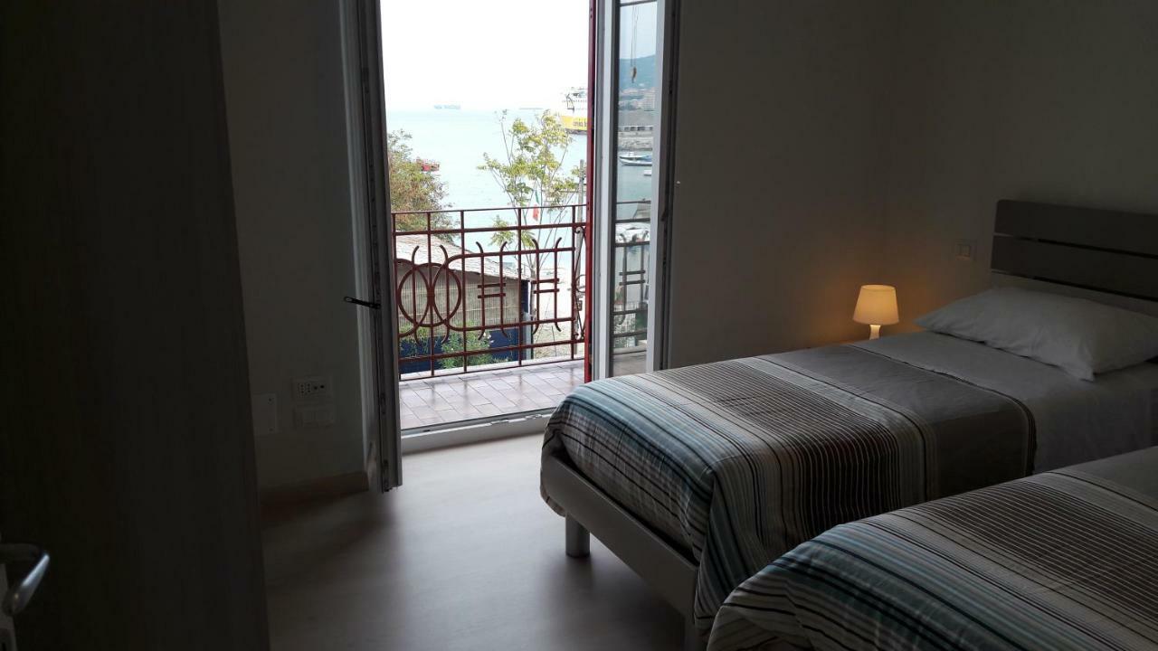 Residenza Lux Fronte Mare Leilighet Vado Ligure Eksteriør bilde